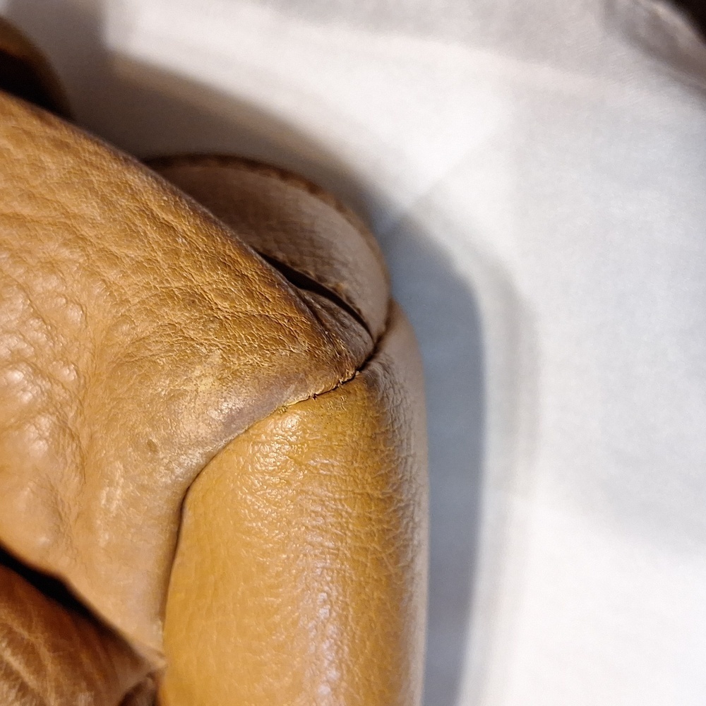 Tan Leather Shoulder Bag - Picture 11 of 12
